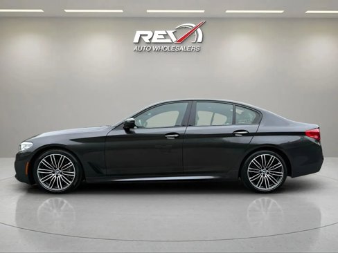 Used 2018 BMW 540i xDrive w/ M Sport Package image 2