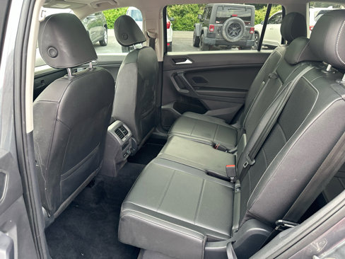 Used 2021 Volkswagen Tiguan SEL w/ 3rd Row Seat Package image 12