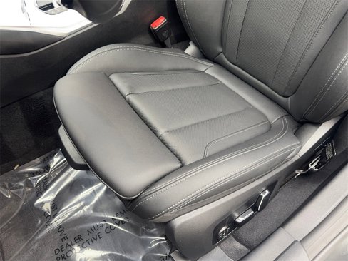 Used 2025 BMW i4 eDrive40 w/ Parking Assistance Package image 30