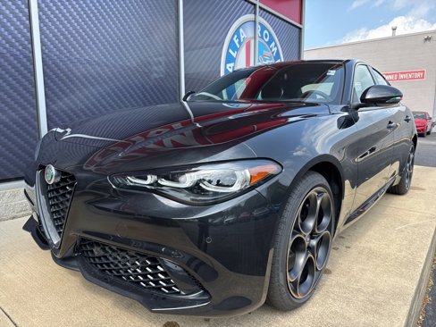 New 2025 Alfa Romeo Giulia AWD w/ Driving Assist Package image 10