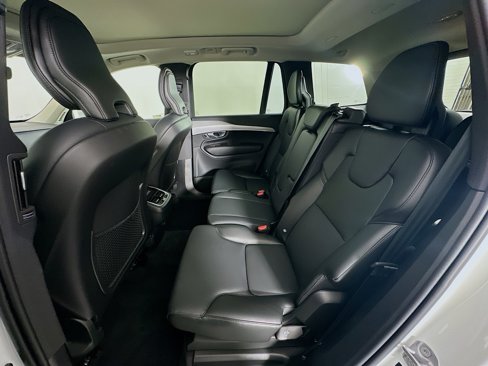 Used 2024 Volvo XC90 B5 Core image 29