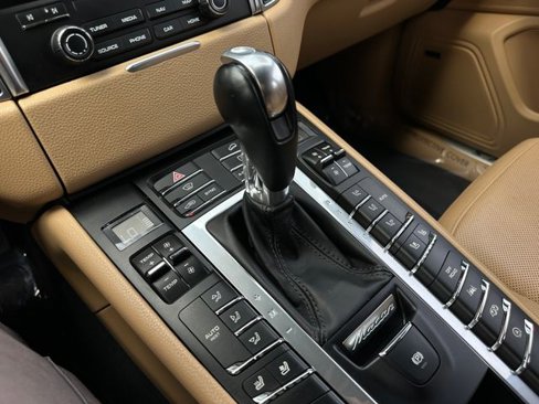 Used 2018 Porsche Macan GTS w/ Premium Package Plus image 33