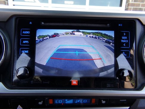 Used 2016 Toyota Tacoma Limited image 46