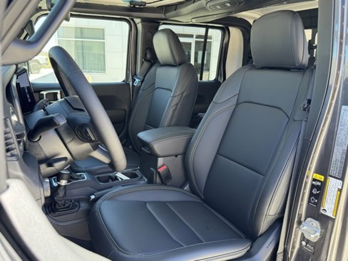 New 2025 Jeep Gladiator Sport image 29