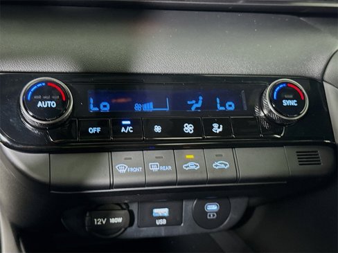Certified 2025 Hyundai Elantra Sport image 8