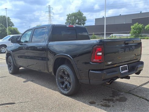 New 2026 RAM 1500 4x4 Crew Cab image 7