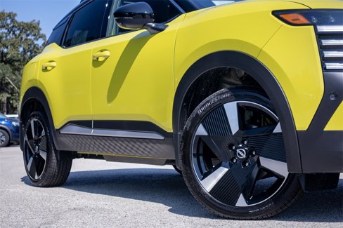 New 2026 Nissan Kicks SR w/ SR Premium Package image 2
