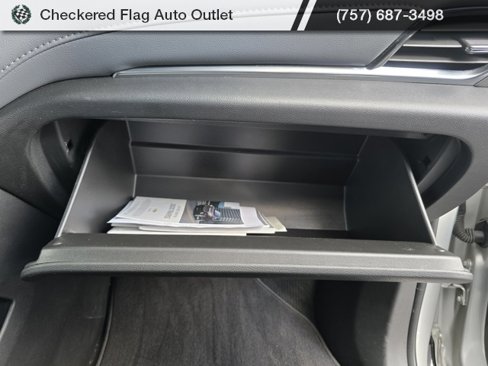 Used 2020 Chevrolet Traverse LT image 45