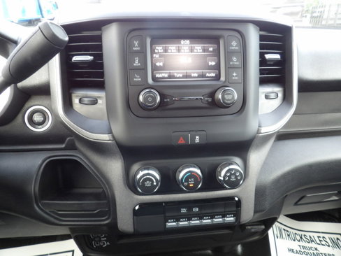 Used 2024 RAM 3500 Tradesman w/ Chrome Appearance Group image 23