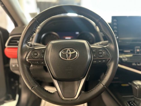 Used 2023 Toyota Camry XSE image 16