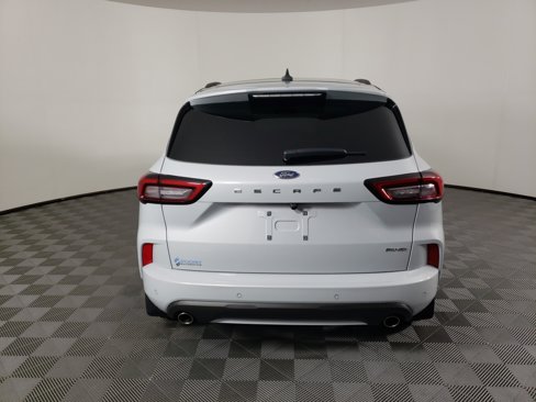 Used 2025 Ford Escape ST-Line Elite w/ Premium Technology Package image 4