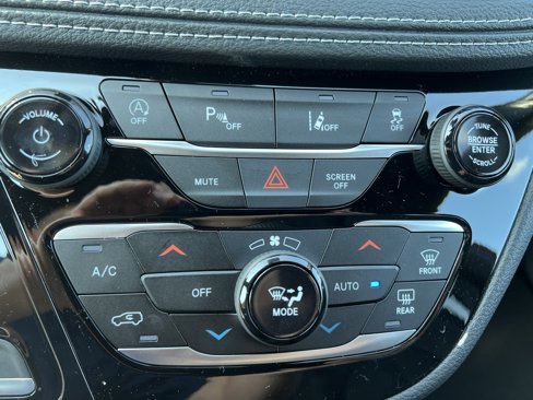 New 2026 Chrysler Pacifica Select image 40