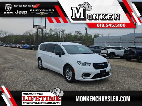 New 2025 Chrysler Pacifica Select w/ Uconnect Theater Family Group image 1