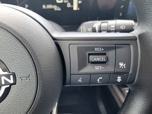 New 2025 Nissan Kicks SV w/ SV Premium Package image 18