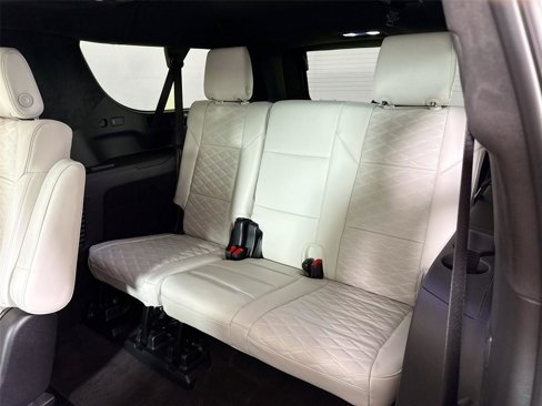 Used 2025 Cadillac Escalade ESV V image 26