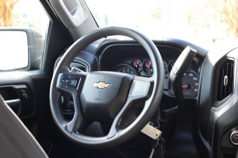 Used 2020 Chevrolet Silverado 1500 Custom w/ Custom Value Package image 14