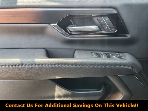 New 2026 GMC Yukon Denali w/ Sun & Power Step Package image 17