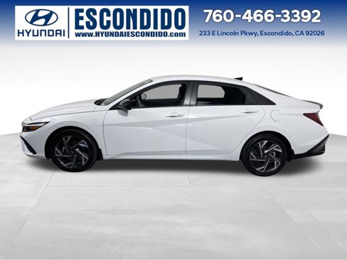 New 2025 Hyundai Elantra SEL image 2