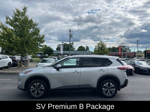 Used 2023 Nissan Rogue SV w/ SV Premium B Package image 8