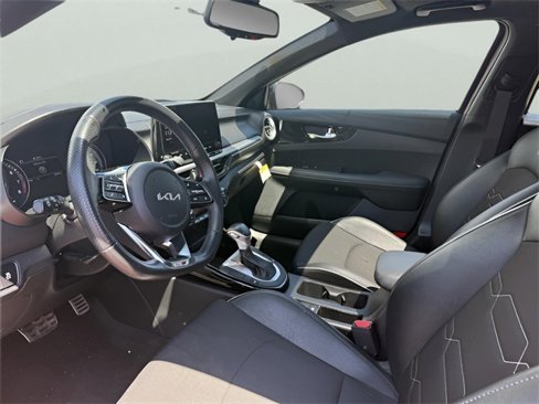 Used 2023 Kia Forte GT-Line w/ GT-Line Premium Package image 14
