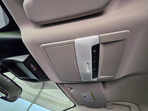 New 2026 Nissan Rogue S image 28