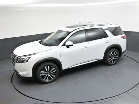New 2025 Nissan Pathfinder Platinum image 27