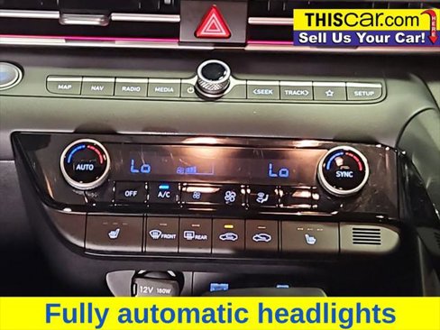 Used 2024 Hyundai Elantra Limited image 15