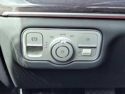 Used 2023 Mercedes-Benz GLS 450 4MATIC image 21