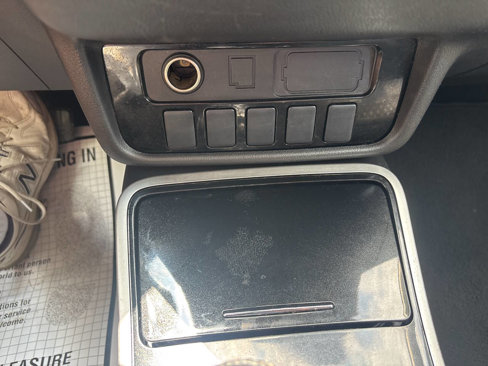Used 2017 Mitsubishi Outlander ES image 34