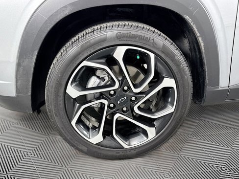 Used 2025 Chevrolet Trax RS w/ Driver Confidence Package image 31