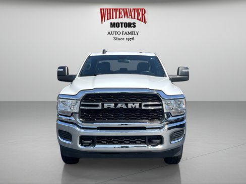 Used 2023 RAM 2500 Tradesman w/ Chrome Appearance Group image 8