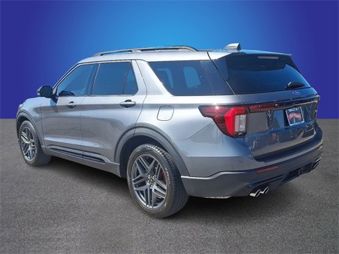Used 2025 Ford Explorer ST w/ Sun And Sound Package image 6