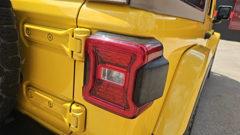 Used 2021 Jeep Wrangler Unlimited Sahara image 9