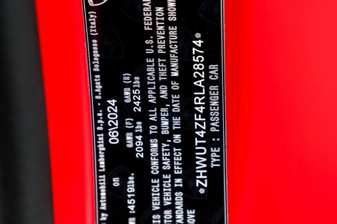 Used 2024 Lamborghini Huracan EVO image 71