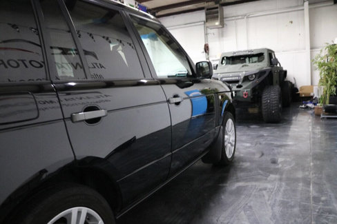Used 2010 Land Rover Range Rover HSE LUX image 12