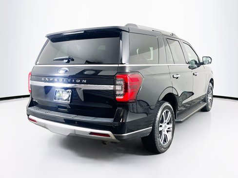 Used 2024 Ford Expedition Limited image 9