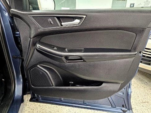 Used 2019 Ford Edge SE image 28