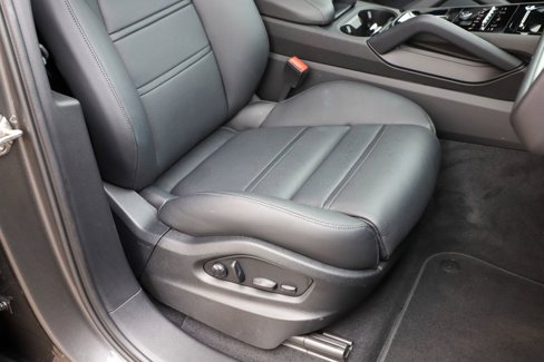 Used 2024 Porsche Cayenne Coupe image 60