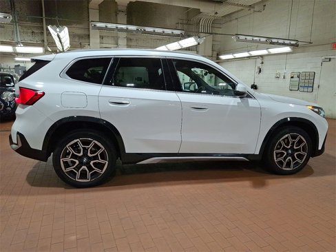 Used 2025 BMW X1 xDrive28i w/ Technology Package image 25