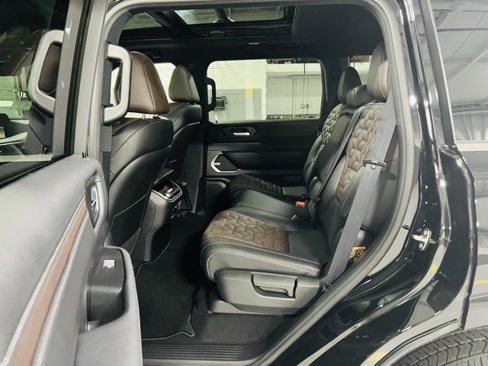 New 2025 Nissan Armada Platinum image 27