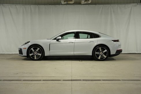 New 2025 Porsche Panamera 4 image 2