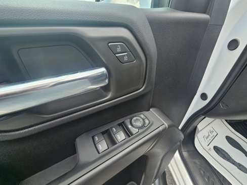 Used 2024 Chevrolet Silverado 1500 Custom w/ Turbomax Blackout Package image 24