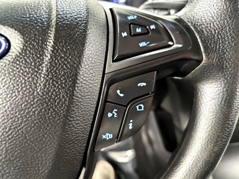 Used 2019 Ford Edge SE image 12