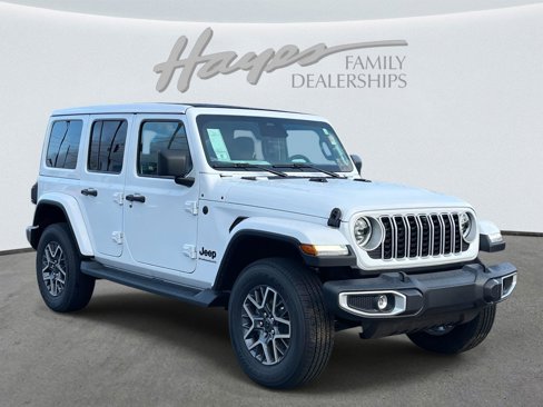 New 2025 Jeep Wrangler Sahara image 3