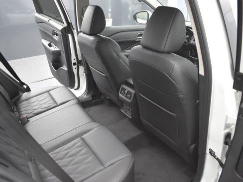 New 2026 Nissan Rogue Platinum image 18