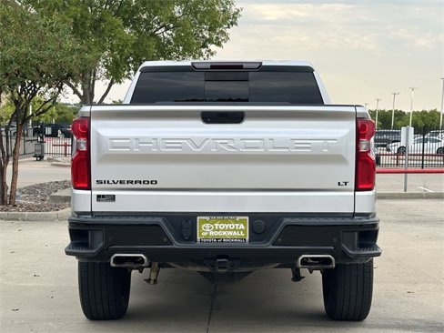 Used 2021 Chevrolet Silverado 1500 LT Trail Boss w/ Convenience Package II image 4