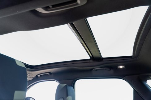 New 2026 Land Rover Range Rover Velar Dynamic SE image 26
