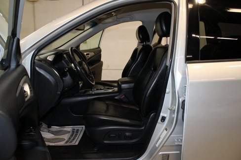 Used 2020 Nissan Pathfinder SL image 14