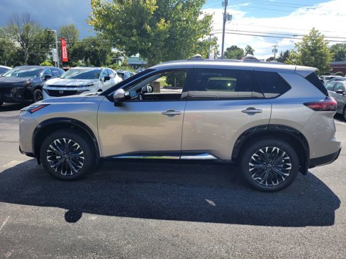 New 2026 Nissan Rogue Platinum image 8