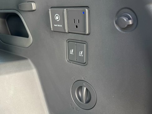 Used 2025 Kia EV9 Wind image 19